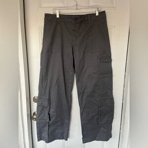 Wild Fable Gray Charcoal  womens Cargo Pants size L. New without tags.